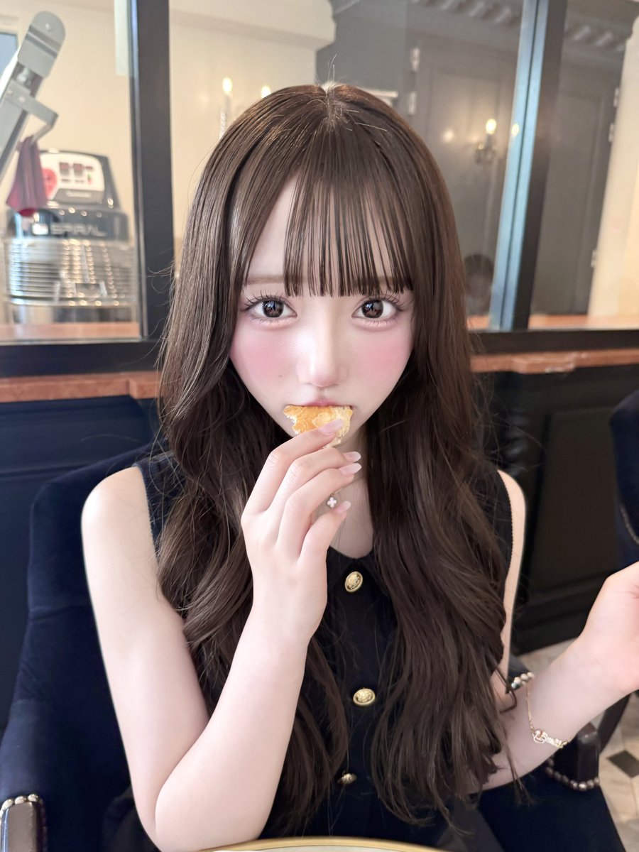 大特典会のお知らせです！🐈🎀 1~3部 すべて衣装がちがうのっ！！ どれ