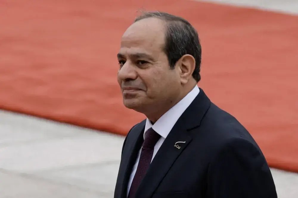 فخامة الرئيس عبد الفتاح #السيسي رئيس جمهورية مصر العربية! ♥️♥️

لايمكن أبدا مقارنة المشير السيس بفرخ القاعدة و د١١عش أحمد الشرع.

من سوريا.. كل الحب والتقدير للشعب المصري والقيادة المصرية 💪🇪🇬
#السيسي_زعيم_بحجم_عالم