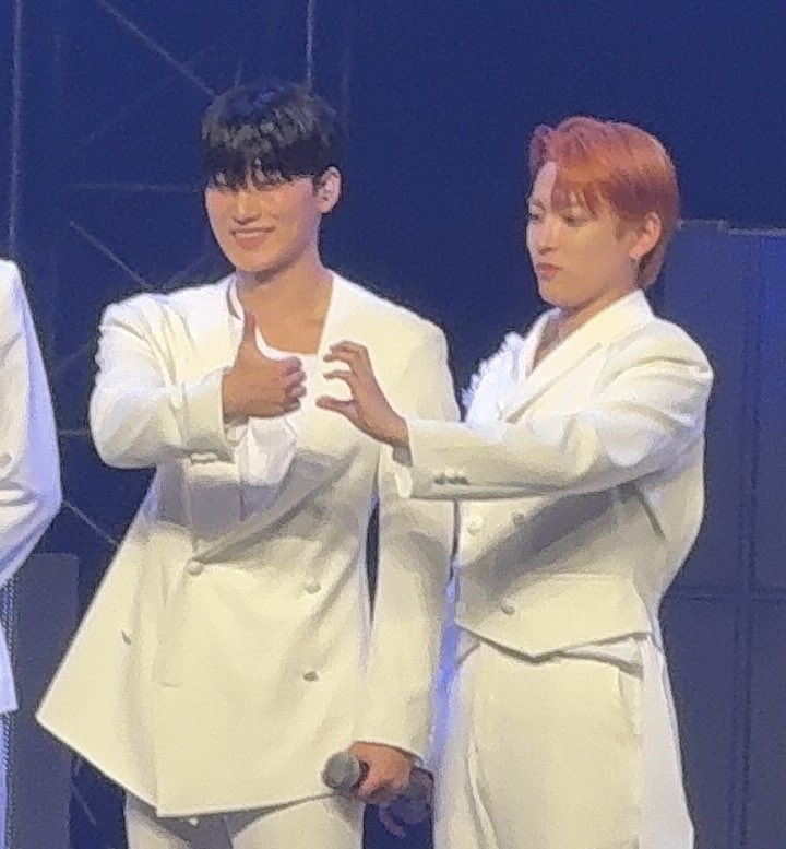 フォトタイムでミンギとキャプテンとオタクハートするチェサン