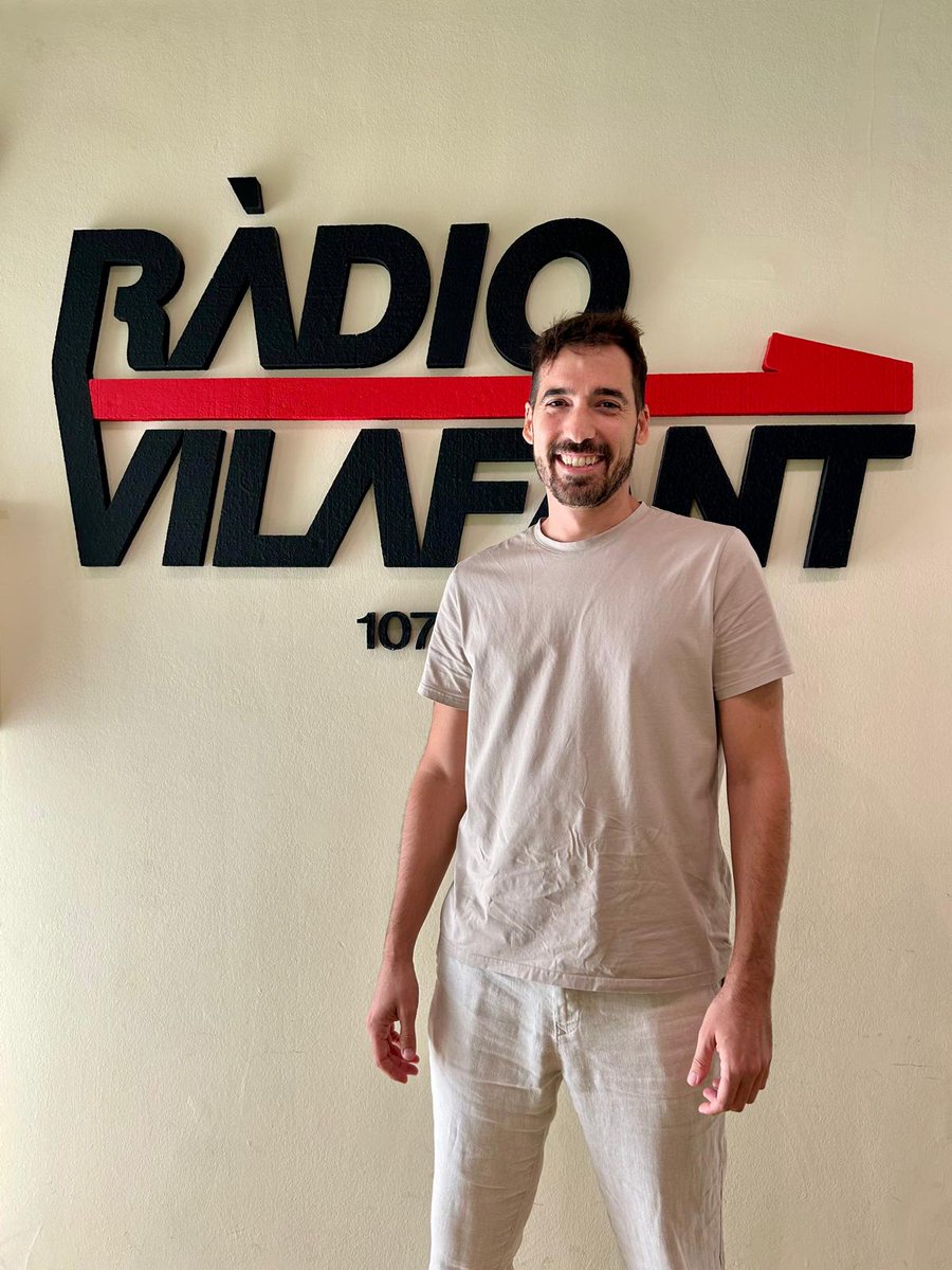 💔 Avui a #LesVeusdelMatí hem parlat amb Albert Rodríguez sobre com acompanyar en una ruptura amorosa.

👉 "No podem evitar el dolor, però sí ajudar a fer-lo més habitable."

🔊 radiovilafant.net/2025/09/17/alb…