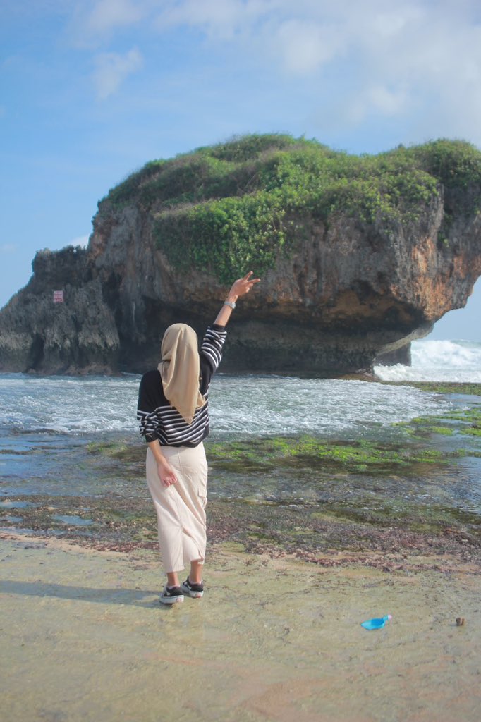 pantai mana lagi ya ?