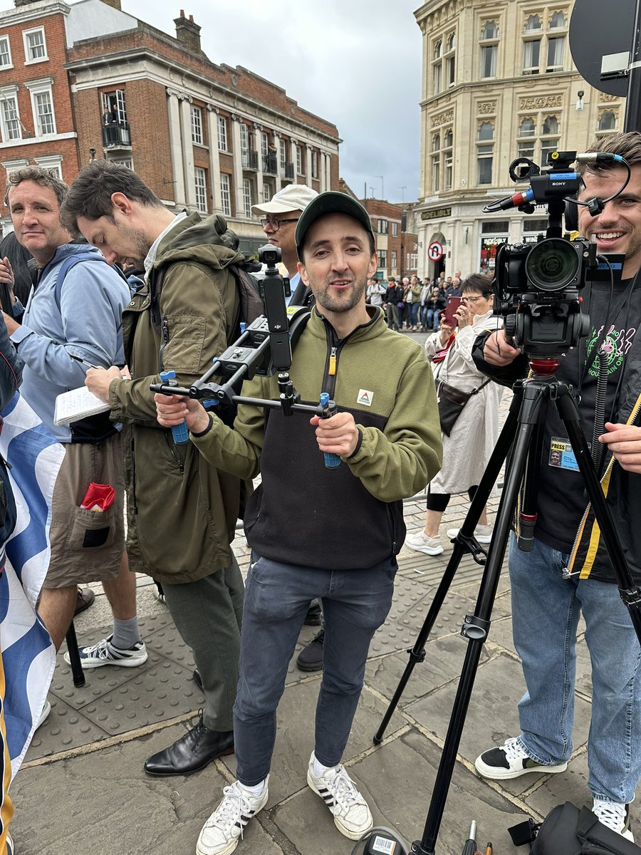 CamillaTominey's tweet image. In Windsor with top @DailyTPodcast team reporting on the Trump state visit - podcast dropping at 5pm with all the latest intel with a (multitasking) @timothy_stanley and featuring @Hannah_Furness @benrileysmith