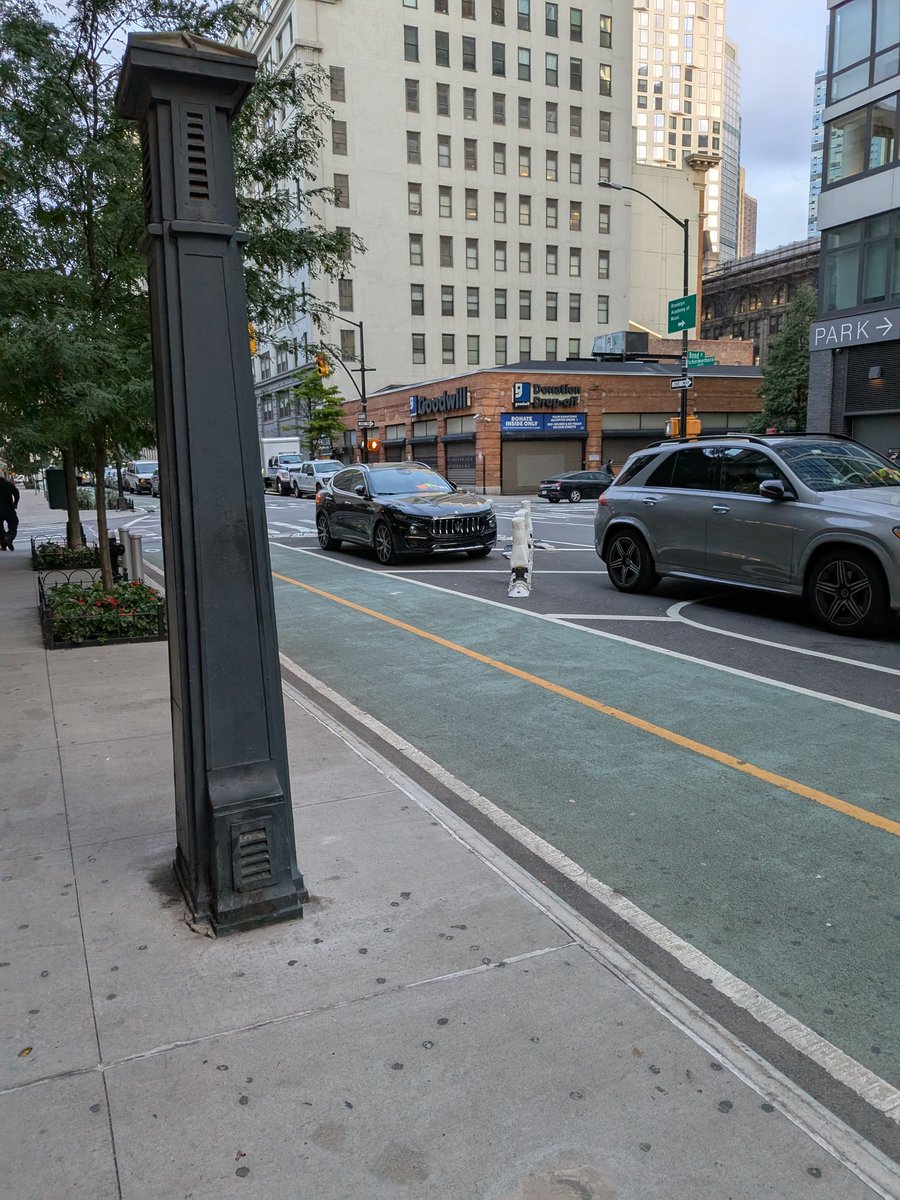 PaulSkallas's tweet image. The richest country in the world is also the only one with coffee shops open at 5am. Not a coincidence.