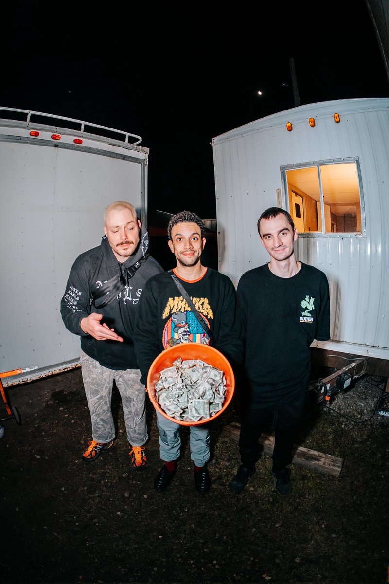 Yeh <a href="/Bommer_Official/">BOMMER</a> we did dat!

<a href="/InfrasoundFest/">Infrasound Festival</a> Equinox 2025 was wild!

Thanks for the energy and love during our set!!!