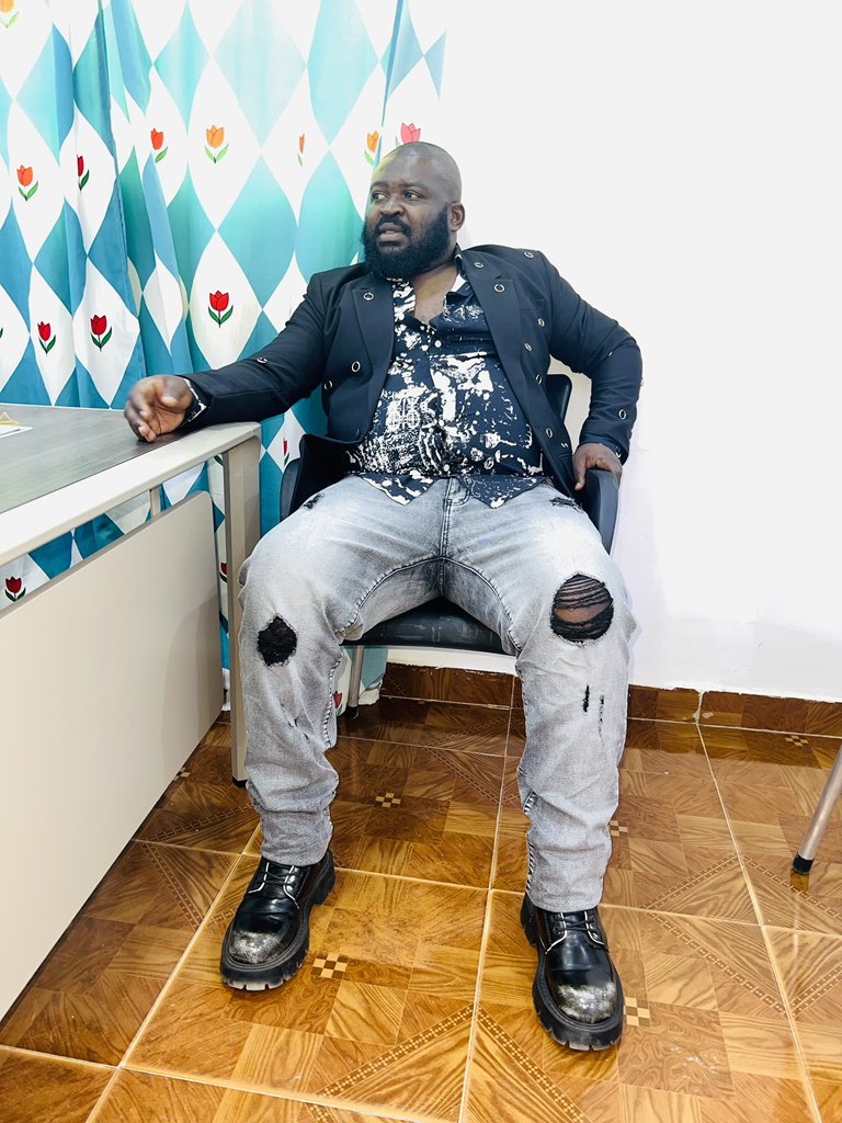 AdrianoBoba's tweet image. 