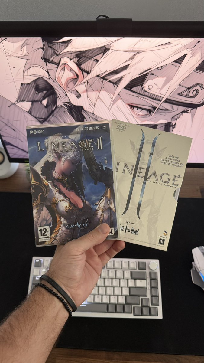 Qué nostalgia me da tener estas cajas de MMOS… era una buena época en lo que se refiere a este género en sí y no lo sabíamos 🤧