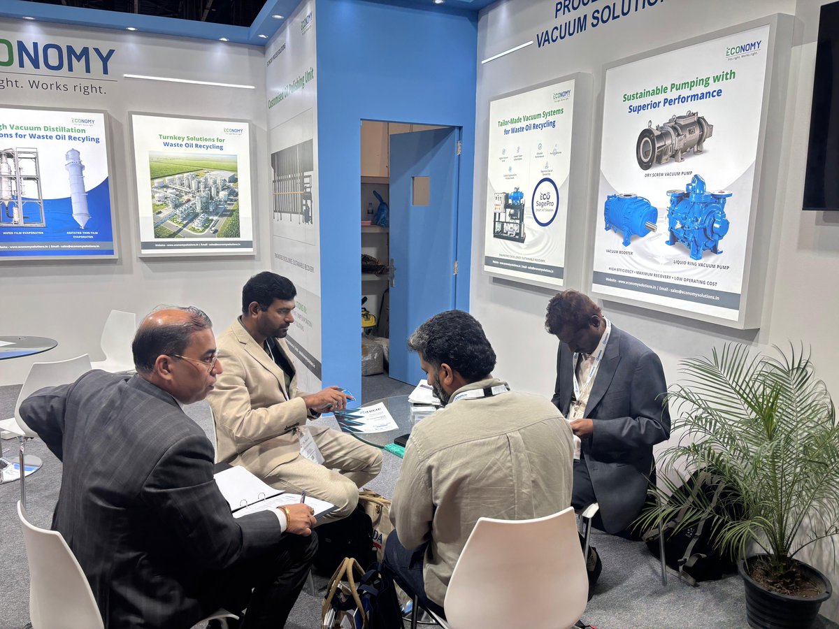 Economyprocess's tweet image. Last few hours at #BOLAT2025!
Thank you to everyone who visited us at Stall B230.
If you haven’t yet, this is your final chance to explore our vacuum & process solutions for the lubricants & additives industry.
#VacuumTechnology #ProcessSolutions