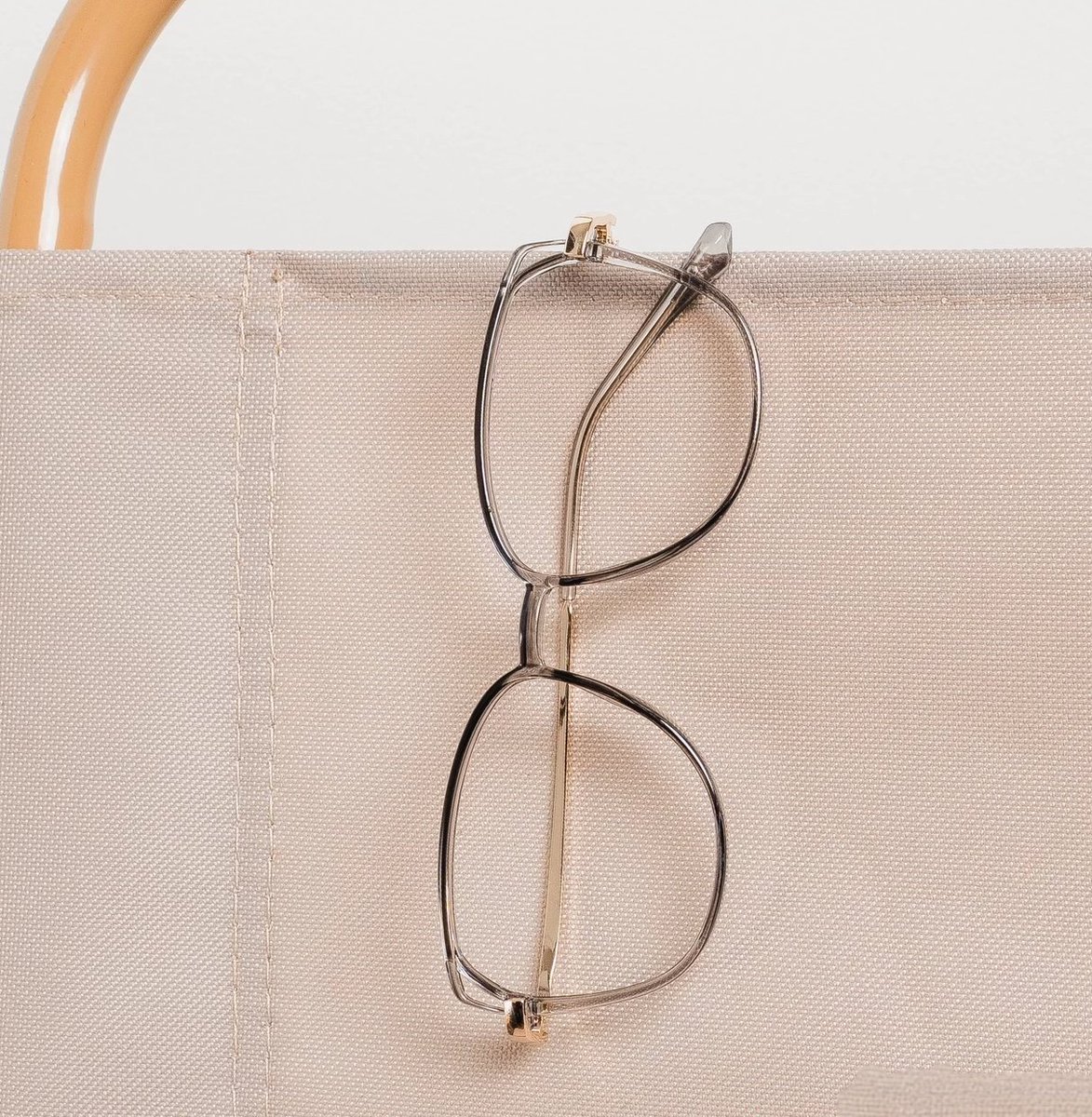 hanbyl_'s tweet image. If you are looking for glasses, maybe this could be your choice✨️