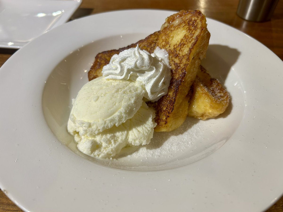 monahiko's tweet image. 夕飯後　奥様と散歩してたらご近所に新しいカフェ発見😆

#HIDEOUT

maps.app.goo.gl/grhGNLYPGzD9Lo…