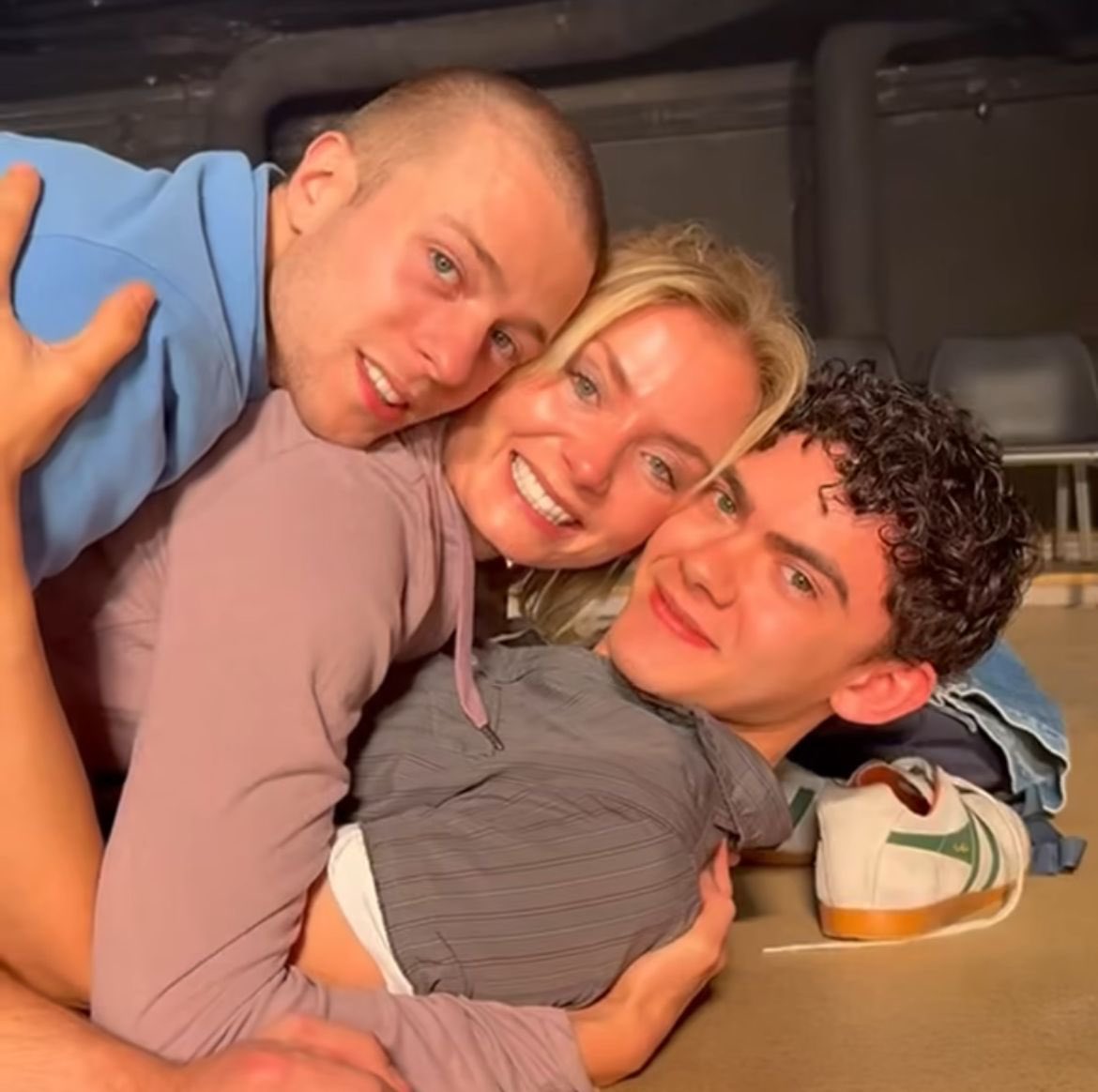 reddishkit's tweet image. and also HAPPY RUARIDH MOLLICA WEST END DEBUT DAY😭
cause i love this guy and im sure everyone does