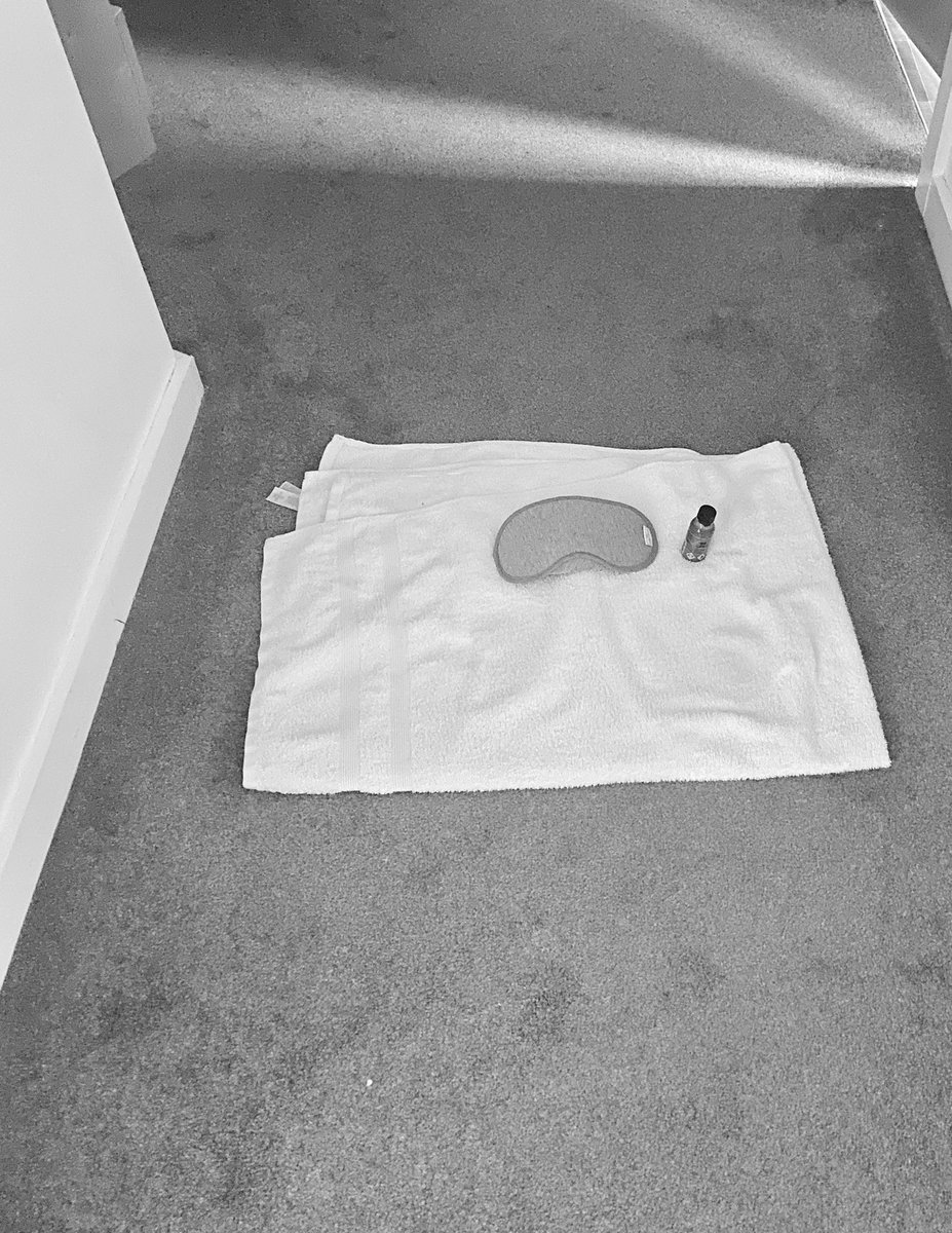 EdgingMaster's tweet image. I love having a cumdump pussy throat for guys to use! 
Been on my knees in blindfold in a darkened room and guys have been stopping by to feed me 💦! 
#gay #gloryhole #cocksucker #bigdick #manchester #salford #edging