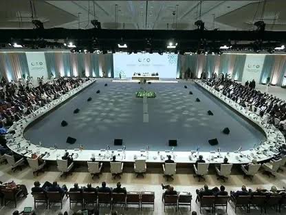 القمم لازم تكون ساحة لاتخاذ قرارات كبيرة تغير موازين القوى. أما إذا هي بس اجتماعات فخمة وخطابات، فالأفضل نوفر الوقت.