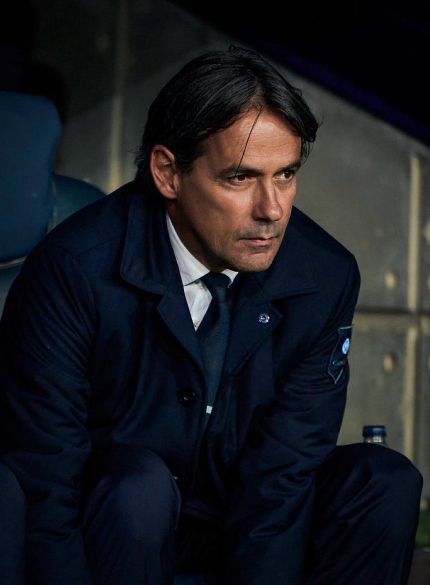 سيموني إنزاغي مدرسة كروية عظيمة 👤⚽️
يبني الفريق خطوة بخطوة، وأفكاره تحتاج وقت حتى يتشربها #الهلال بالكامل 💙
التحولات، التنظيم، والربط بين الخطوط بتصنع هوية فريق ما تُقهر 🔥
العظمة ما تجي بيوم وليلة.. لكنها مضمونة مع إنزاغي بإذن الله تعالى👑
نصبر ياجماعه ✌🏻
#الهلال