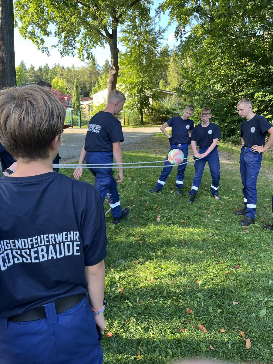 FF_Cossebaude's tweet photo. Vergangenes Wochenende waren wir mit unserer Jugendfeuerwehr im Sommerlager der Jugendfeuerwehr Dresden. https://t.co/dpjnTNFeN5