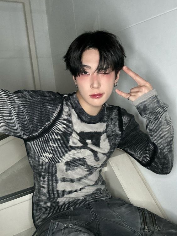 zcret4melody's tweet image. hi looking for #interactive mooties !!

— she/her • 22
— kpop, tpop &amp;amp; bl
— one pact, zb1, xikers, bonedo, skz
— bus, lykn, zolar, atlas, dice,perses
— gemfot, skynani, keensea, winnysatang, progressalmond

#promotwt #bltwt #kpoptwt #tpoptwt #moots