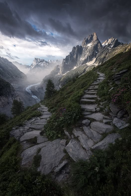 GORSKI_SWIAT's tweet image. #FRANCJA #ALPY Mer de Glace na północnych zboczach Masywu Mont Blanc...
Pablo Ruiz Garcia...