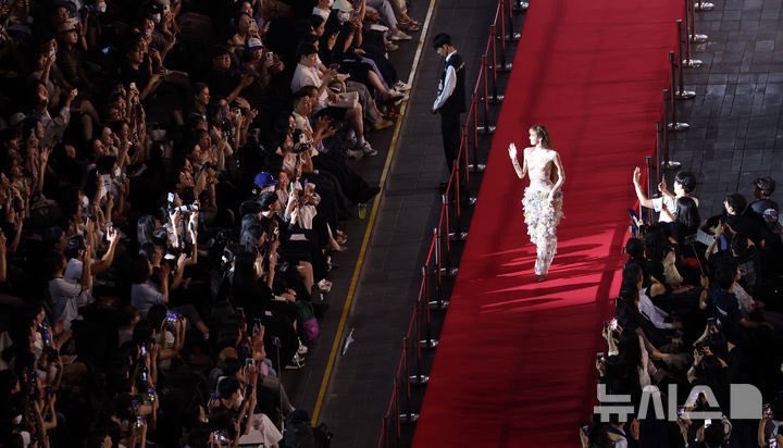 the main event! 

#LISAxBIFF2025
#LISAXBVLGARI
<a href="/wearelloud/">LLOUD</a> <a href="/Bulgariofficial/">Bvlgari</a>