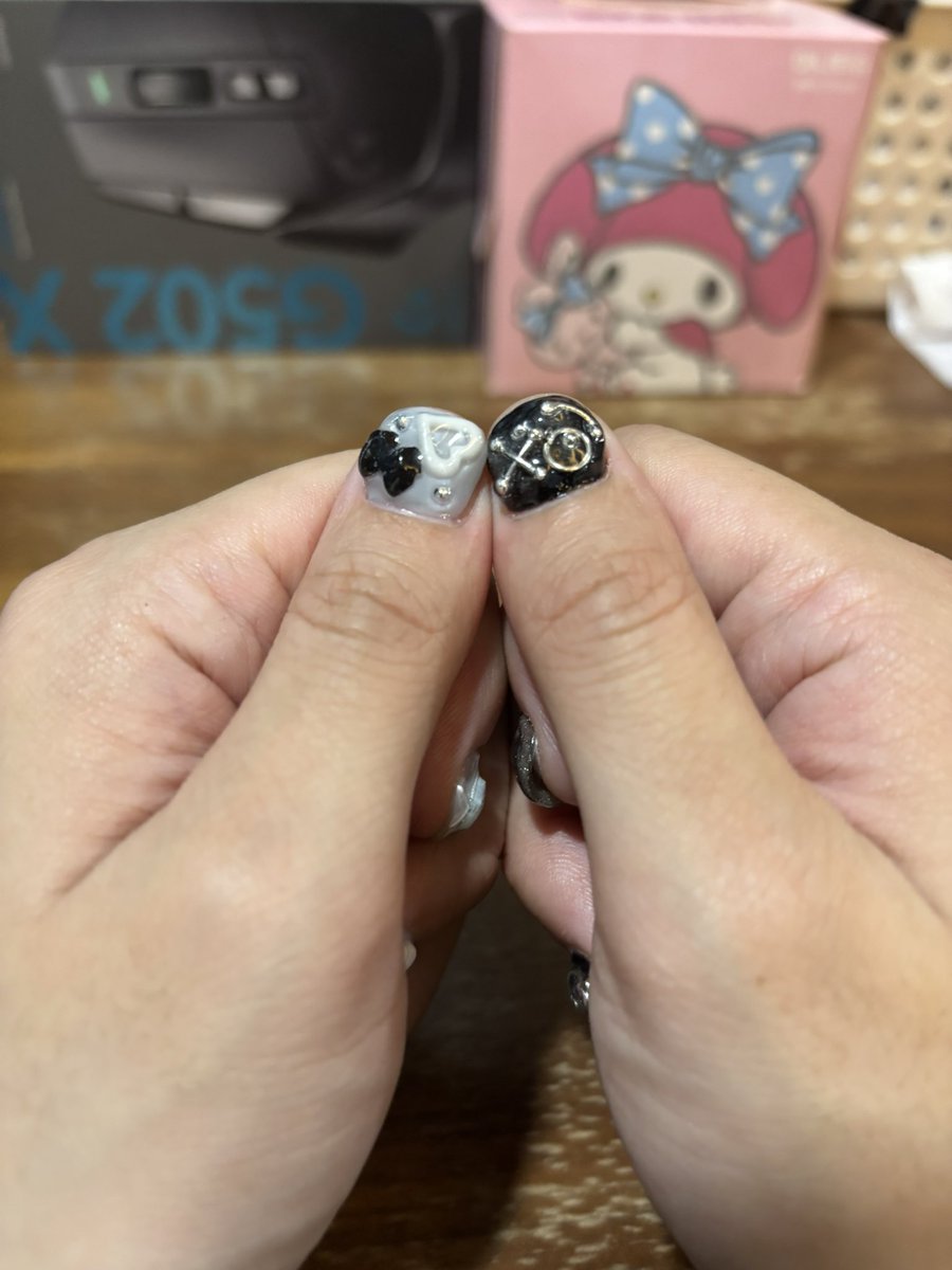 alisa_skye's tweet photo. X nails  #XCHANART https://t.co/nHEznw9RZI