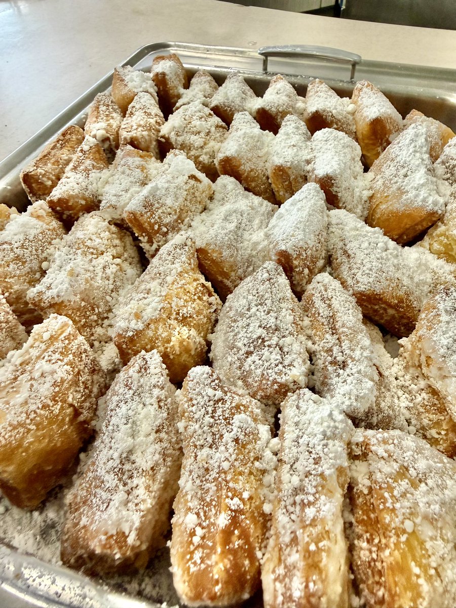 Dillard Dining tweet media