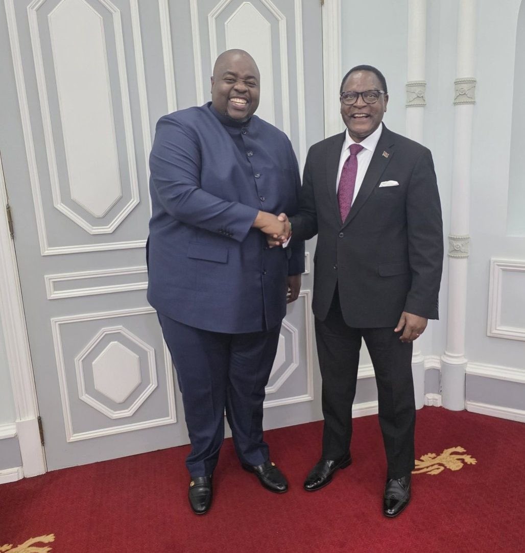 Dictator Watch (@dictatorwatch) on Twitter photo Mr. Corruption from Zimbabwe hasn't helped Mr. Corruption from Zimbabwe hasn't helped