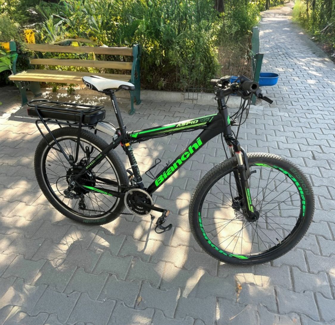 pillibisiklet's tweet photo. Kim demiş yaz bitti diye? :) Elektrikli bisiklet dönüşüm heyecanı eylül ayında da son hızıyla devam ediyor. Stoklar tükenmeden 1000W motorla bisikletini dönüştürmek için -> https://t.co/PFJ9AZyysd https://t.co/N9bGsglJiq