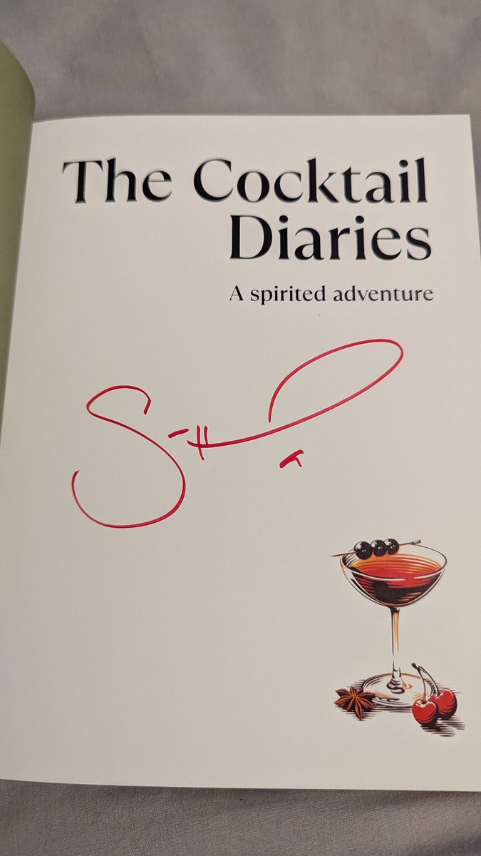 SazM87's tweet photo. Got a wee delivery today 🥰 signed copy
@SamHeughan @SassenachSpirit @Waterstones #Signedbook #SamHeughan #TheCocktailDiaries https://t.co/AGvt0HOpxt