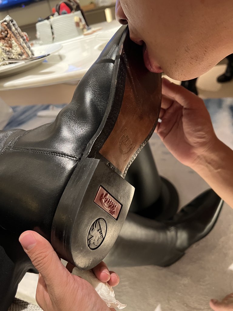 Ensignchan tweet media