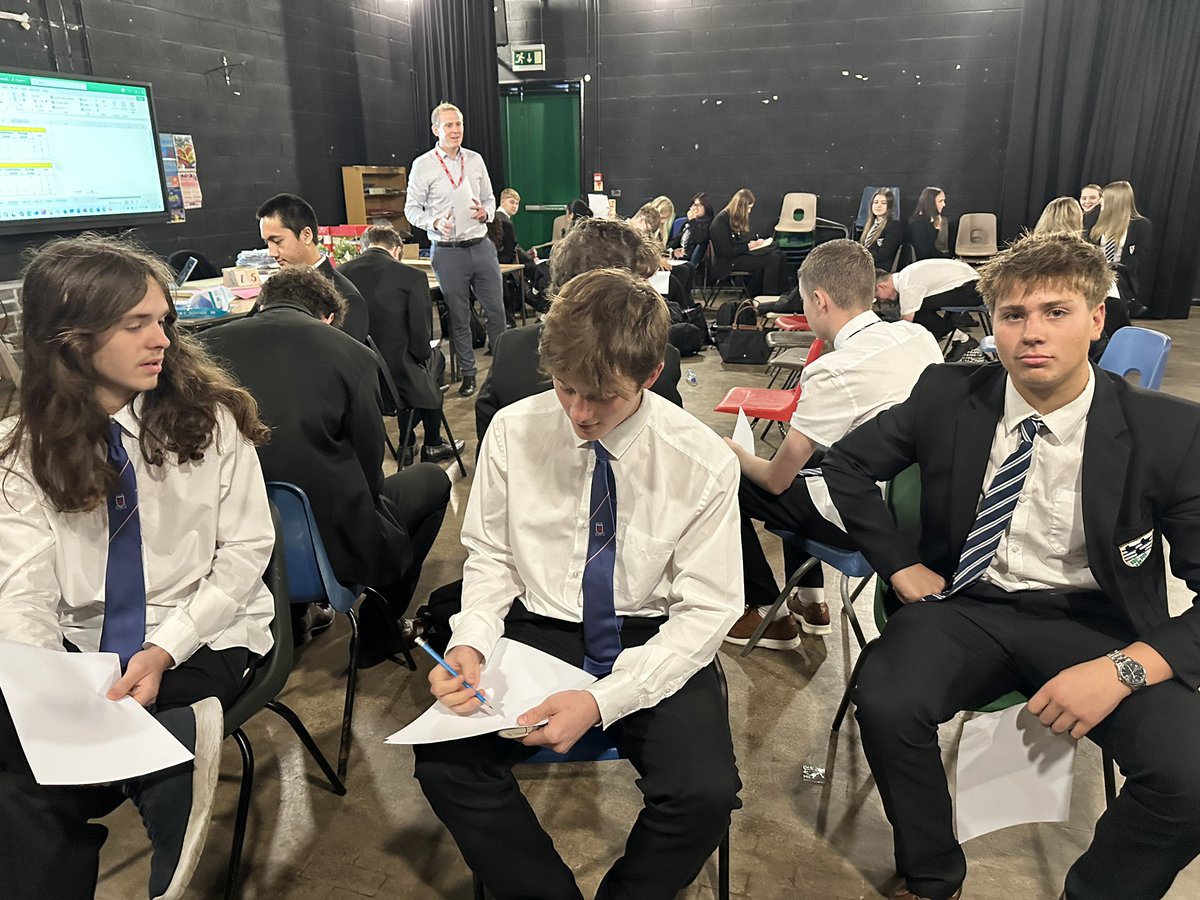 ygs_computing's tweet image. A great day welcoming our Yr12 Computer Science @e_sgol learners from @ygemlyn to @YsgolGreenhill