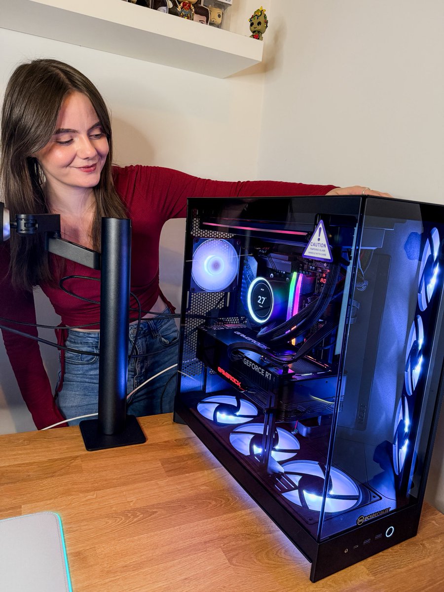 Super EXCITED to announce I’m now partnered with <a href="/PCSpecialist/">PCSpecialist</a> 🤯

Look at my DREAM PC, Use “EMZY40” for £40 off Orders! 

🛒 pcspeciali.st/emzy #AD