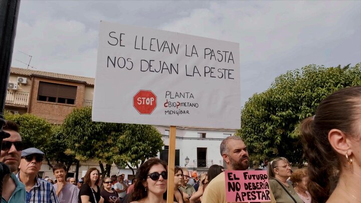 Los profesionales del olivar dicen 'sí' a las plantas de biometano: las organizaciones agrarias defienden las plantas proyectadas en la  provincia de Jaén mientras siguen las protestas de las plataformas  ciudadanas. Por <a href="/Esperanza44/">Esperanza Calzado</a> en <a href="/lacontradejaen/">Lacontradejaén</a> lacontradejaen.eldiario.es/el-olivar-dice…