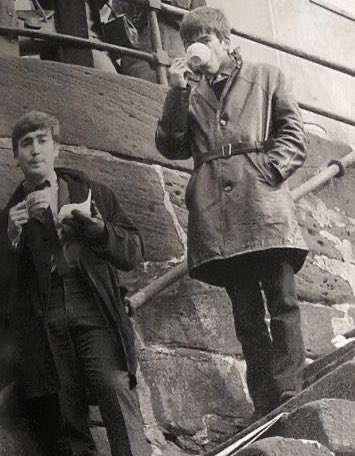 💚💜 (@thinklennison) on Twitter photo 