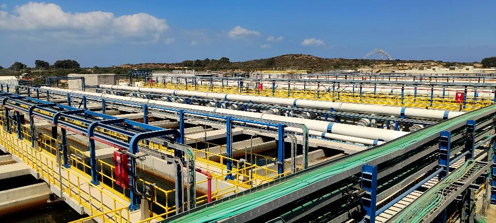 katyaupreti's tweet image. From sea to sip - at Sorek, one of the largest seawater desalination plants, where the Mediterranean turns into drinking water. #Israel #WaterTech @IsraelinIndia @NavbharatTimes