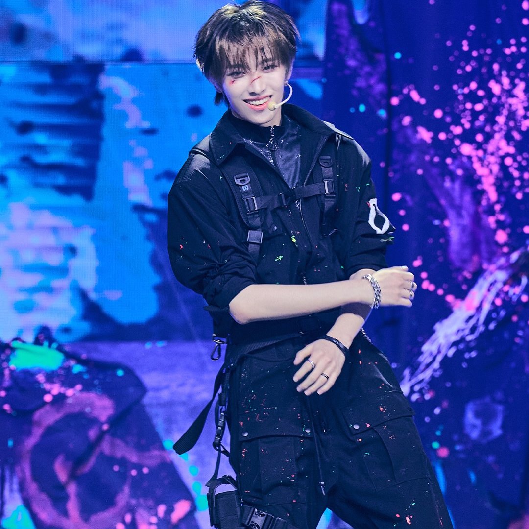 lake is UNIQUE 📖 The Burning God & J.A. tweet media