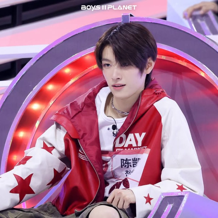 lake is UNIQUE 📖 The Burning God & J.A. tweet media