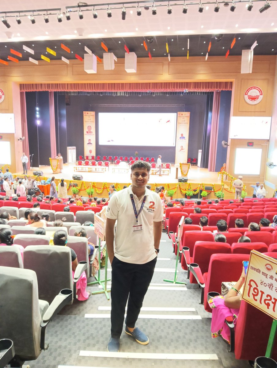 saurabh4u_'s tweet image. &quot;Convocation vibes with a volunteer’s pride at CSJMU! #Experience #CSJMU&quot;
@csjmu_alumni @csjmuofficial 
#csjmuniversitykanpur #university #convocation #convocation2025 #csjmu #saurabh4u
#saurabh4u