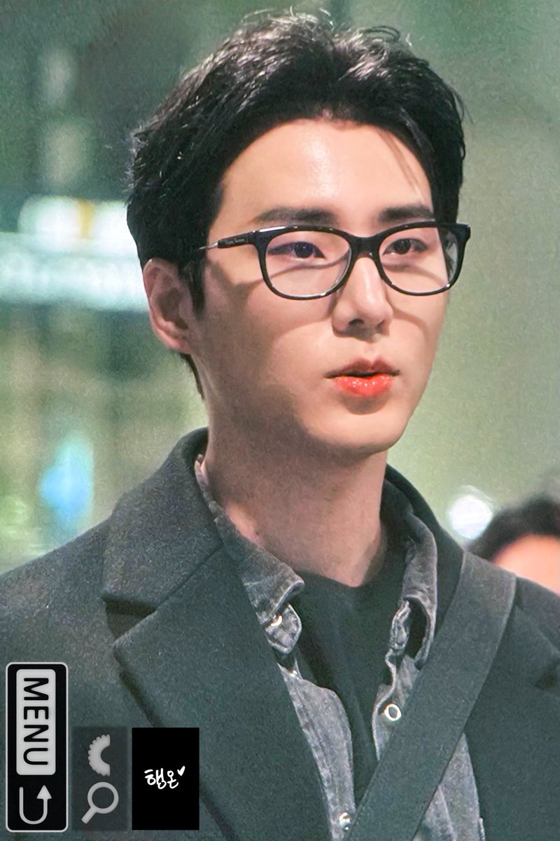 코트하면 진짜 잊으면 안 되는 
240411 &lt;&lt; .. 
뭔가 드라마 남주깔이심 ㅜ ㅜ