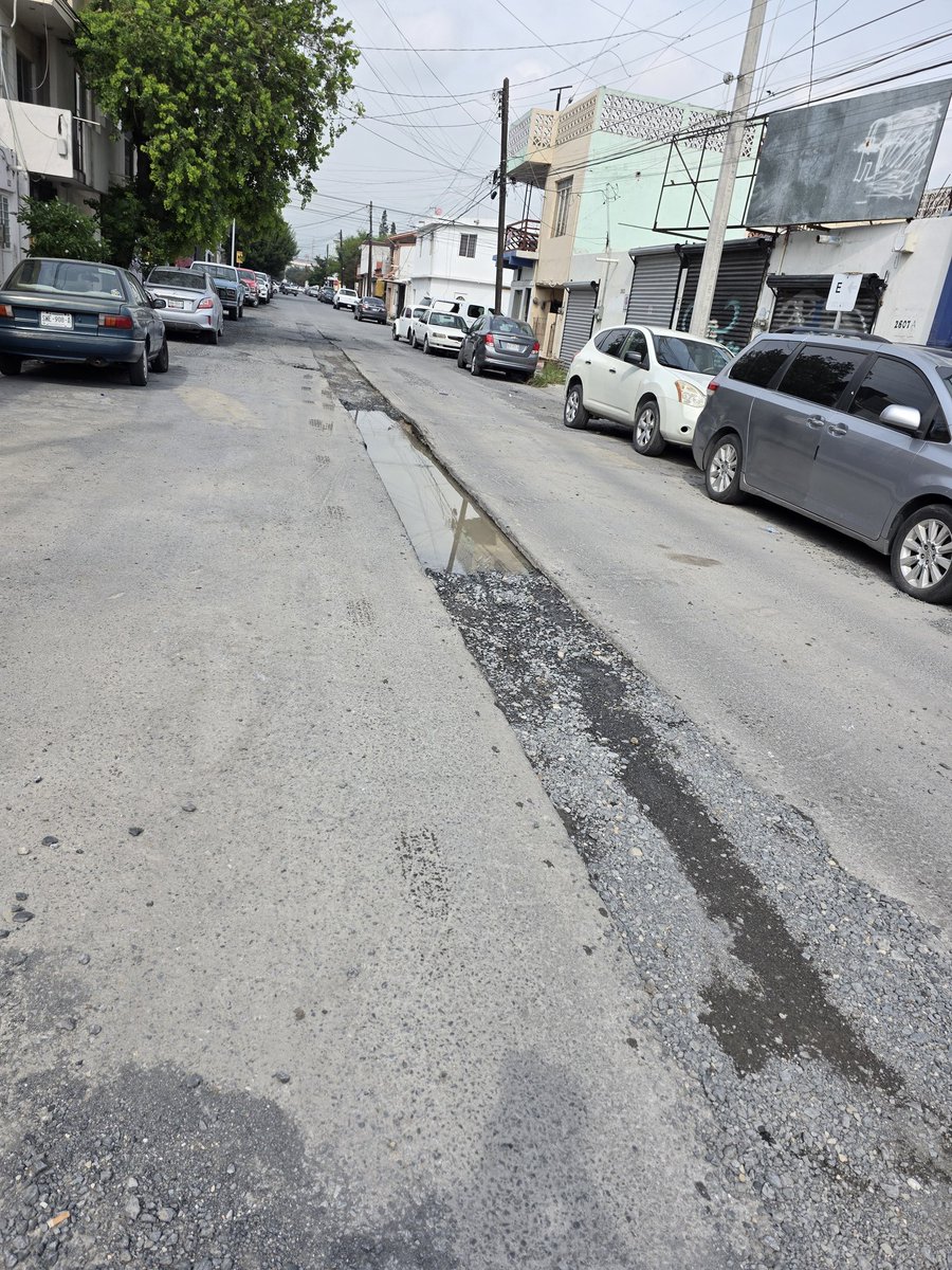 Obra sin terminar de <a href="/ayd_monterrey/">Agua y Drenaje Mty</a> mas de 2 meses que esta asi la calle <a href="/Cicmty/">CIC</a> <a href="/mtygob/">Gobierno Monterrey</a> <a href="/telediariomty/">@telediariomty</a> constituyentes del 57, entre Martires de Chicago y Pablo A de la Garza
Colonia Pablo A de la Garza