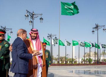 نسأل الله أن يبارك في جهود #ولي_العهد لخدمة الوطن والدين