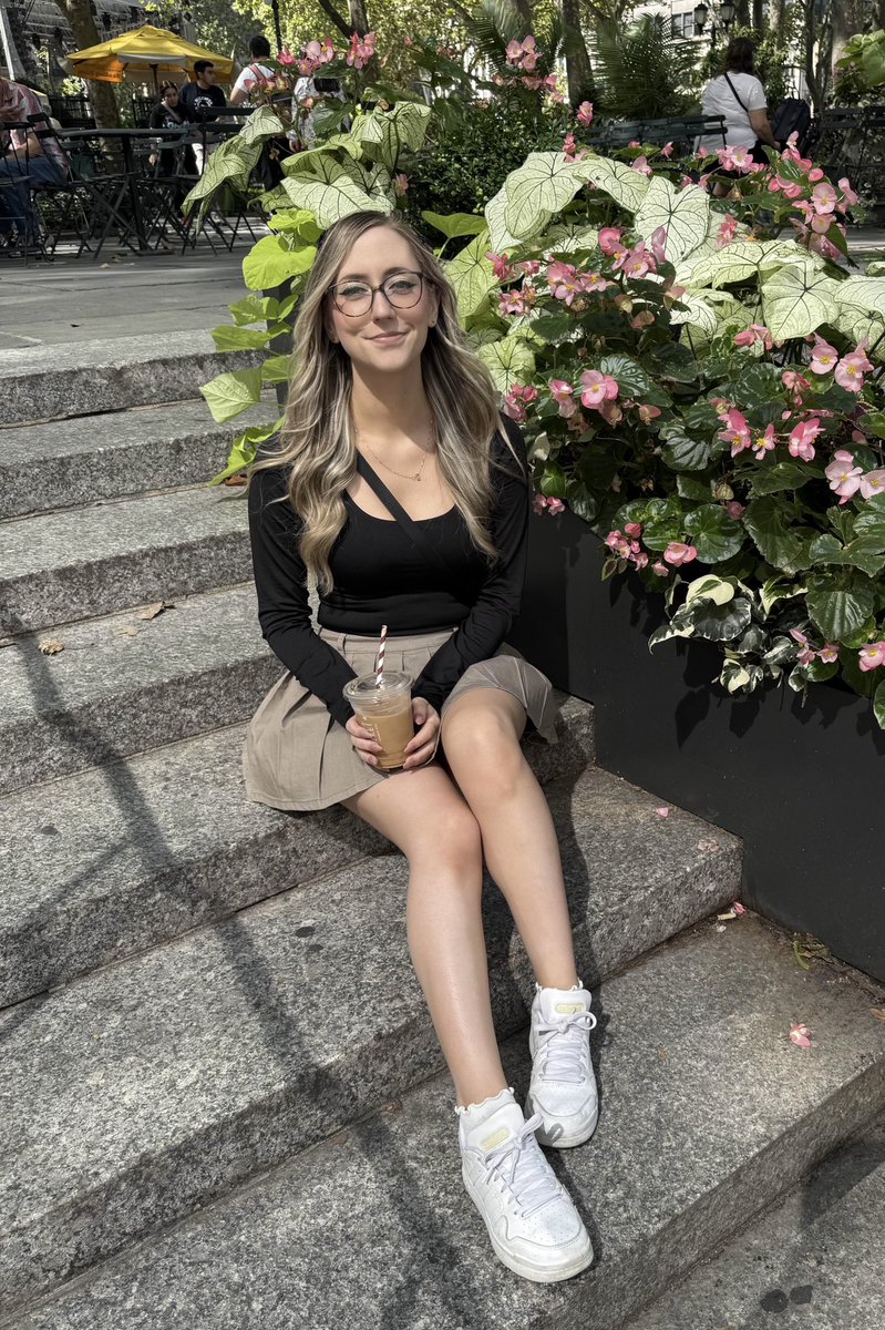 bbytesizedd's tweet image. HELLO I HAD SO MUCH FUN IN NEW YORK AT SPEEDRUN SUMMIT I LOVE BEING A PART OF THINGS I LOVE GOING TO EVENTS