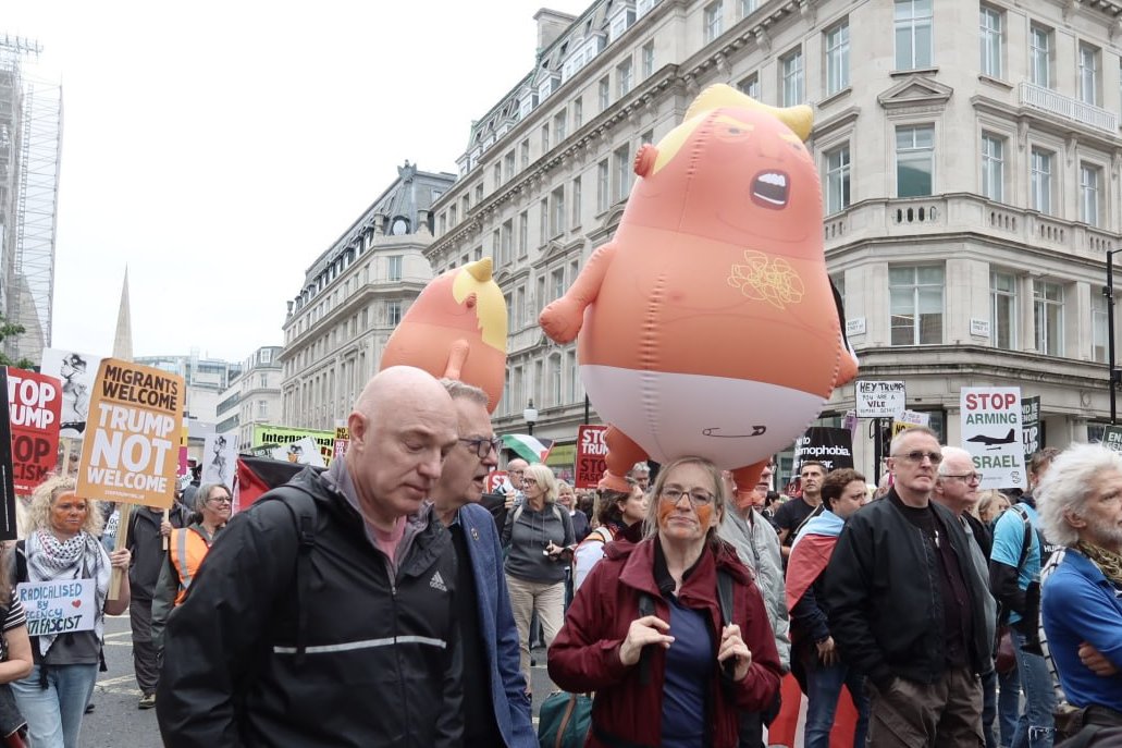grand_gallus's tweet image. Une manifestation rassemblant plusieurs milliers de personnes contre la visite de Trump a lieu à Londres.

#Trump #Londres #stoptrumpprotest