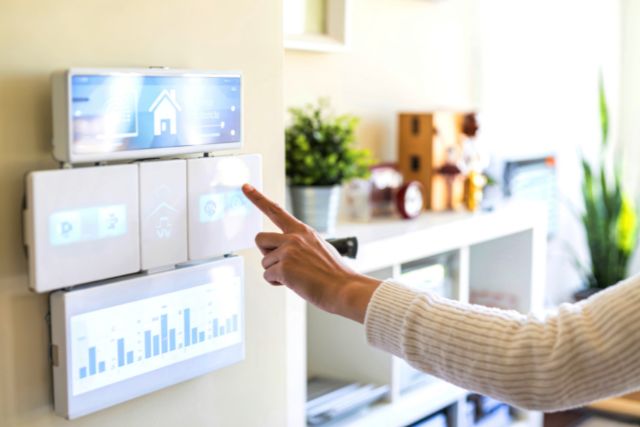 JSchmidtNetwork's tweet photo. Smart home sellers will make sure that the house they are selling is ready for future buyers by adding some of the following features before they’re ready to sell their home.   https://t.co/WlYmrCQfQh 
#2025HomeFeatures #HomeBuyers #TheJaneSchmidtRealEstateNetwork https://t.co/QFawzhVe6X