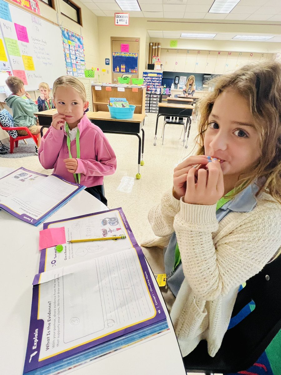 Mrs. Netti tweet media