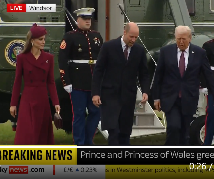 bornfirstkindly's tweet image. Do you see what Princess Catherine is doing here?
She steps to the side ↔️so the photos will show Prince William with the US President. She wants the focus to be on William, not her and not them as a couple.
No groping, no manhandling.
Just pure respect for William.🥰
#PureClass