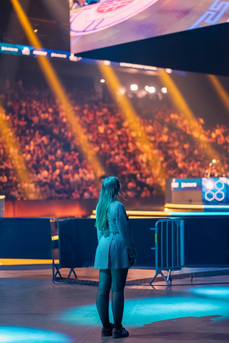 RLCS 2025 Worlds, Lyon is a wrap!
Still got a few edits to finish, but I truly enjoyed every moment. Super happy with the collaboration with <a href="/ShiftRLE/">Shift</a>, and already excited for next year.

For the 2026 RLCS season I’m actively looking for new collaborations in:
🎨 Design
📸