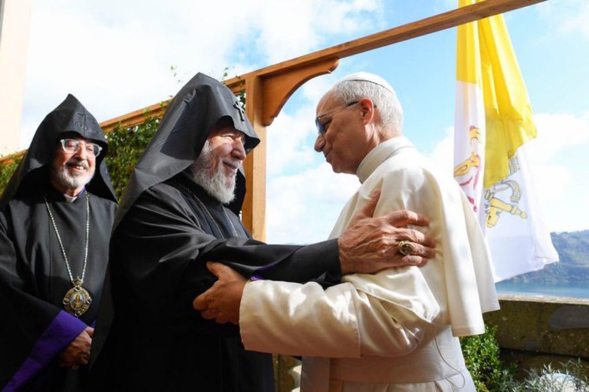 RÉ:PUBLIC PRESS tweet media