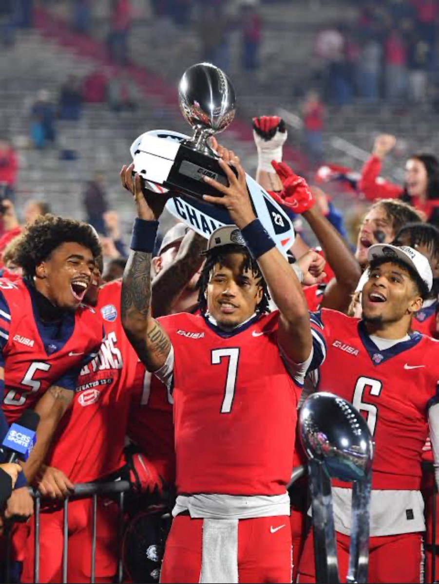 #agtg after a great conversation with <a href="/CoachColtonKorn/">Colton Korn</a> i am blessed to receive my 4th division one offer from liberty university #goflames🔥 
<a href="/WHCoachGreen/">Coach Green</a>
<a href="/CoachCowart1/">@CoachCowart</a> <a href="/brooks_52/">Coach Brooks</a>
<a href="/WPIAL_Insider/">WPIAL Insider</a>
<a href="/wpialsportsnews/">WPIAL Sportsmen</a>
<a href="/PA_TodaySports/">PA Today</a> 
<a href="/EdOBrienCFB/">EdOBrienCFB</a>
<a href="/PRZVicCastillo/">VicCastilloPRZ</a>