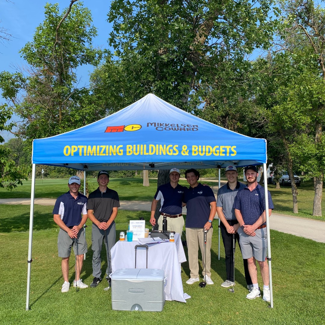 mcamanitoba's tweet photo. Shoutout to Mikkelsen-Coward for sponsoring the putting contest and supporting the MCAM Student Chapter. Helping students take their best shot!
#MCAMGolf #StudentChapter https://t.co/KDhVriuXIf