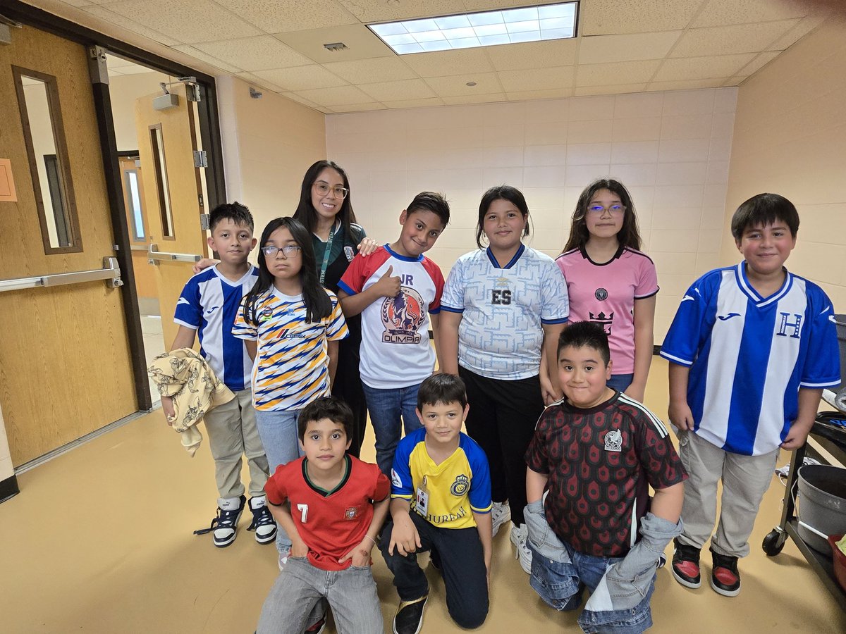 Day 2 of our Hispanic Heritage Month Spirit Week: Hispanic Teams/Athletes ⚽️⚾️ <a href="/AliefISD/">Alief ISD</a> <a href="/landis_es/">Landis Elementary</a> <a href="/BurucaMs/">Roxana Buruca</a> <a href="/PamulaBolls/">Landis Health</a> <a href="/elide_aquino/">Elide Aquino, M.Ed.</a> #SomosAlief