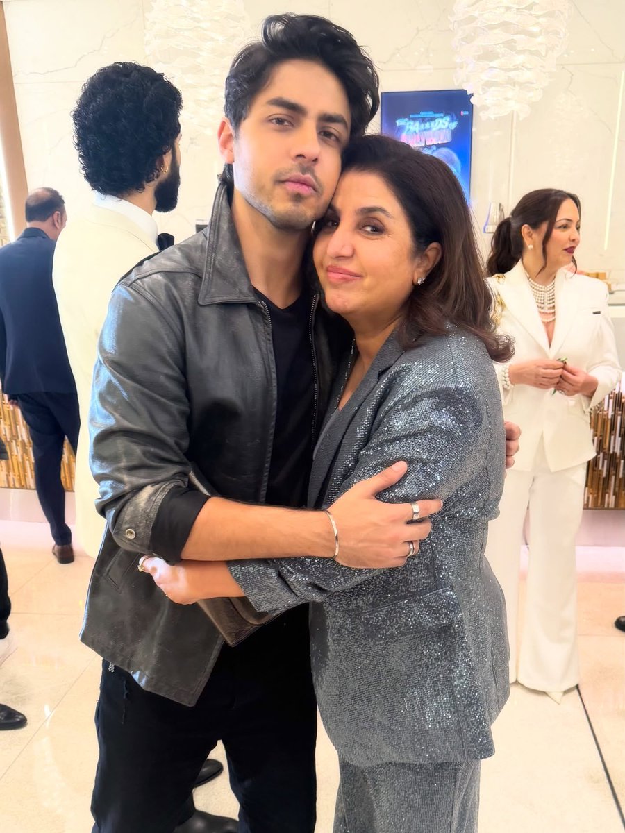 indiaforums's tweet photo. Farah Khan Pens A Heartfelt Note For Aryan Khan, Calling Him The Kindest, Sweetest And Most Talented Director As She Wishes Him Love And Success ❤️
.
.
.
#FarahKhan #AryanKhan #DirectorGoals #BollywoodLove #HeartfeltNote #FilmJourney #CelebritySupport #FamilyBond #StarPower #FYP #Explore #Viral #Trending #Instagram #IndiaForum