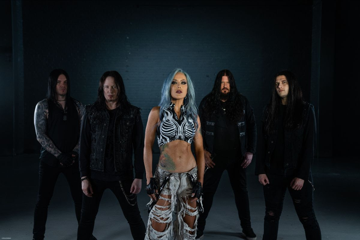 ARCH ENEMY Announces 'Blood Dynasty (Deluxe Edition)', Including Three Bonus Tracks blabbermouth.net/news/arch-enem…